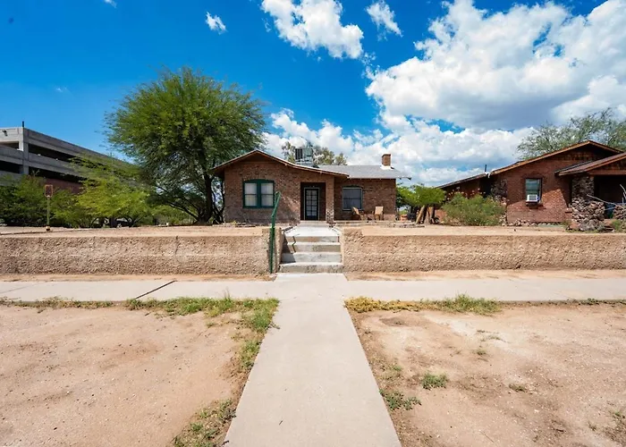 Apartamento Work Desk- Firepit-pool-steps To Uofa *
