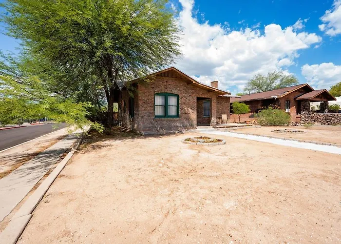 Apartamento Work Desk- Firepit-pool-steps To Uofa